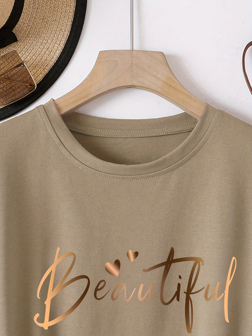 Women'S Casual Crew Neck T-Shirt with Heart & Letter Print - "Beautiful" Design, Short Sleeve, Loose Fit, Black, Perfect for Spring/Summer/Fall, Ladies T Shirts