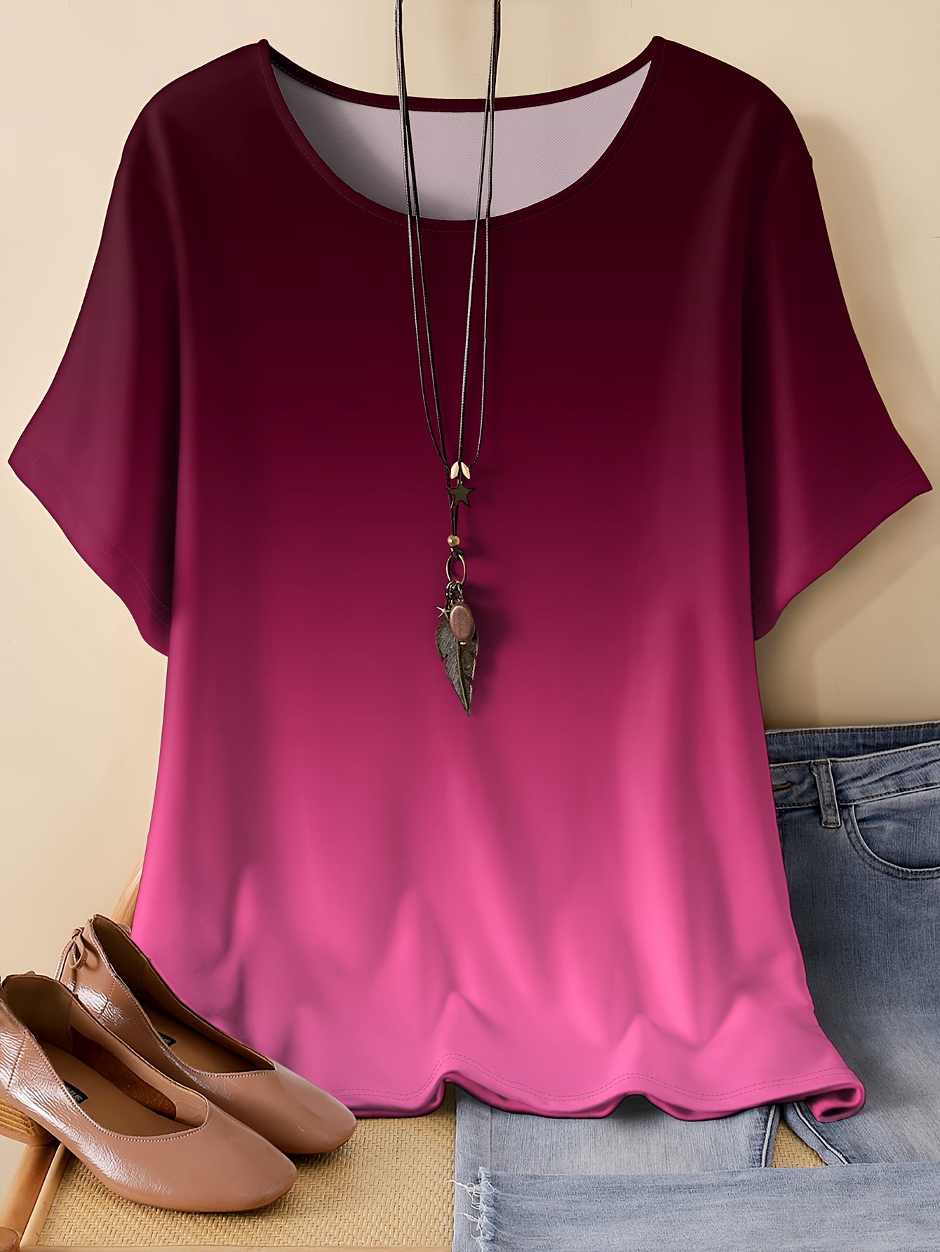 [Plus Size T-Shirt] Minimalist Plus Size Two-Tone Print T-Shirt | Round Neck Short Sleeve Top for Women, Spring/Summer Casual - No Accessories Included