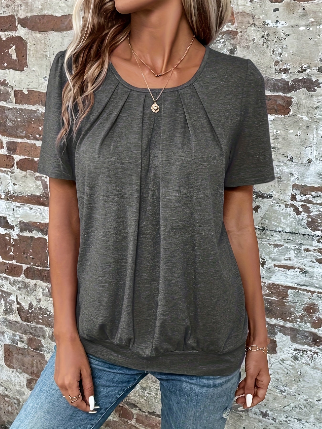 [Elegant T-Shirt] Elegant Women's Summer Short Sleeve T-Shirt | Solid Color Round Neck Blouse with Ruching Detail, Machine Washable Regular Fit Top for Casual Attire, Soft Fabric Tee